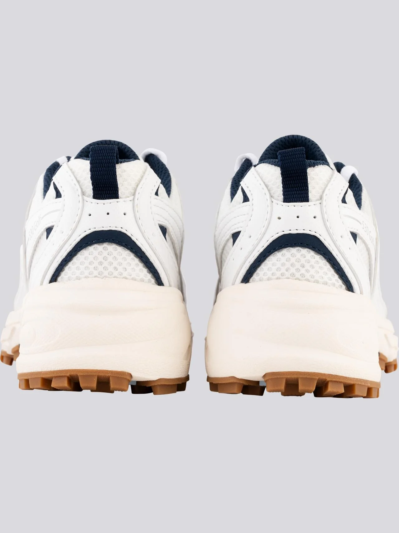 530 Spikeless Golf Shoes White/Navy - Image 4