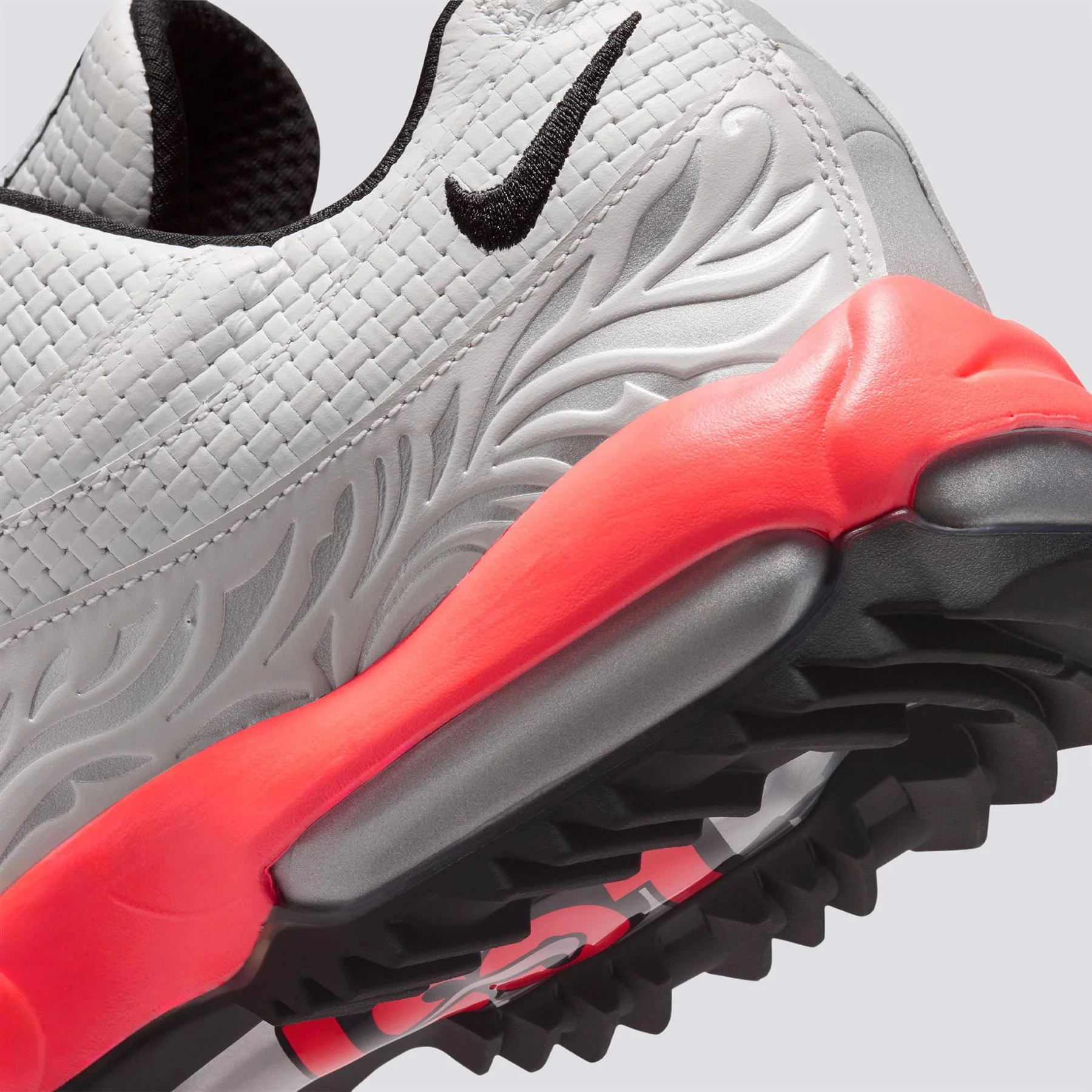 Air Max '95 NRG P26 Spikeless Golf Shoes Off White/Black Hot Lava/Metallic Silver - Image 5