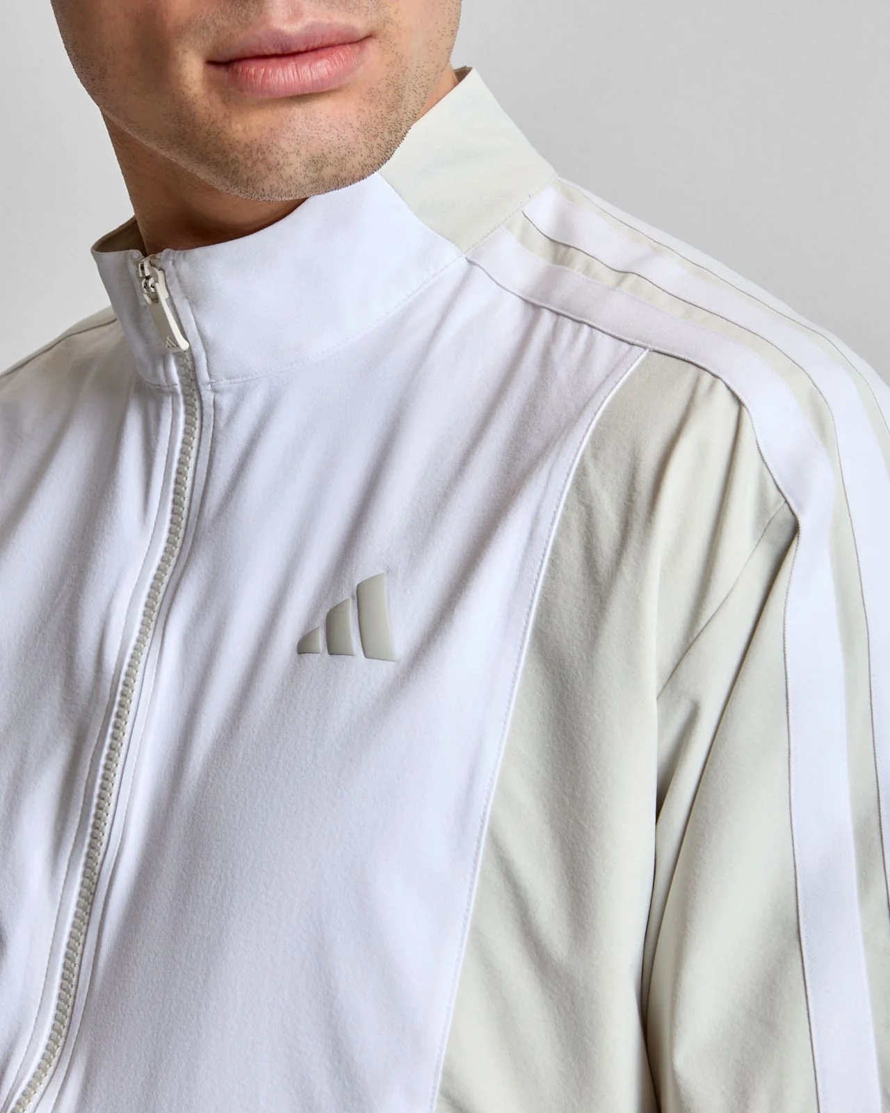 Beyond The Course Twistweave Windbreaker Orbit Grey/White - Image 5