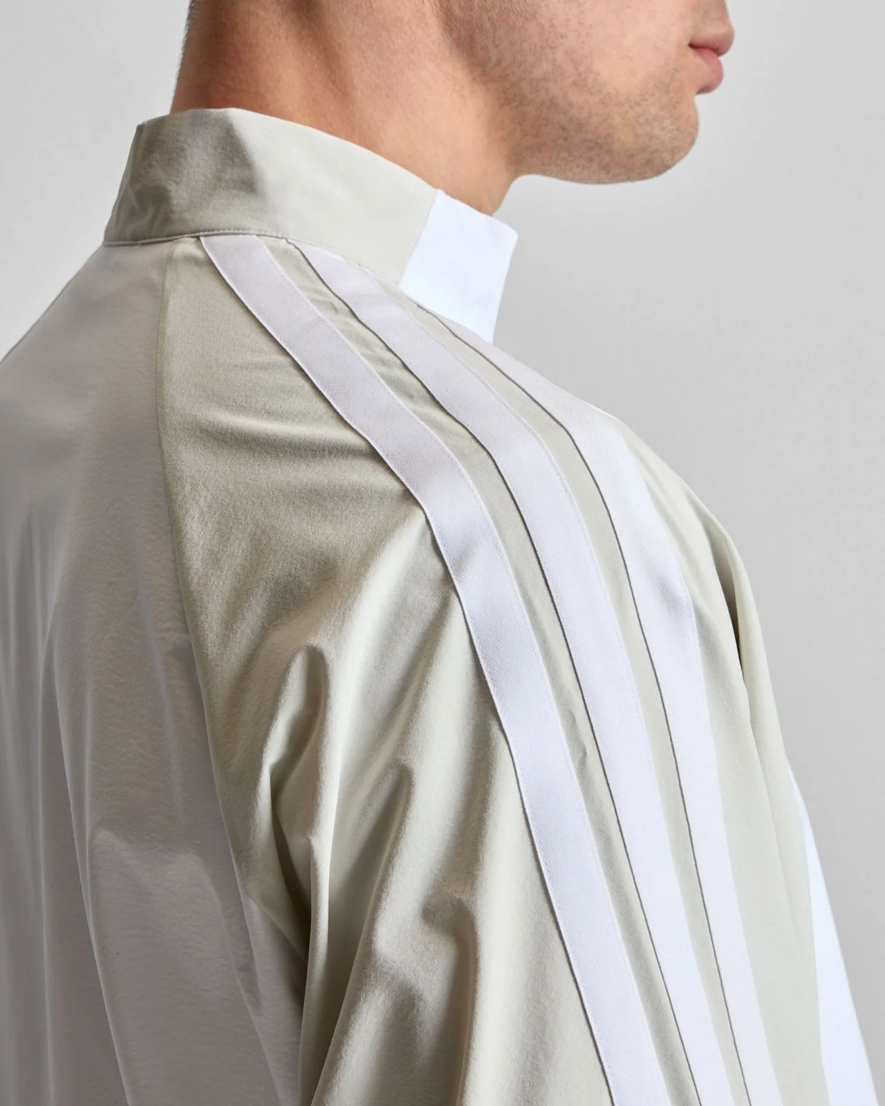 Beyond The Course Twistweave Windbreaker Orbit Grey/White - Image 6