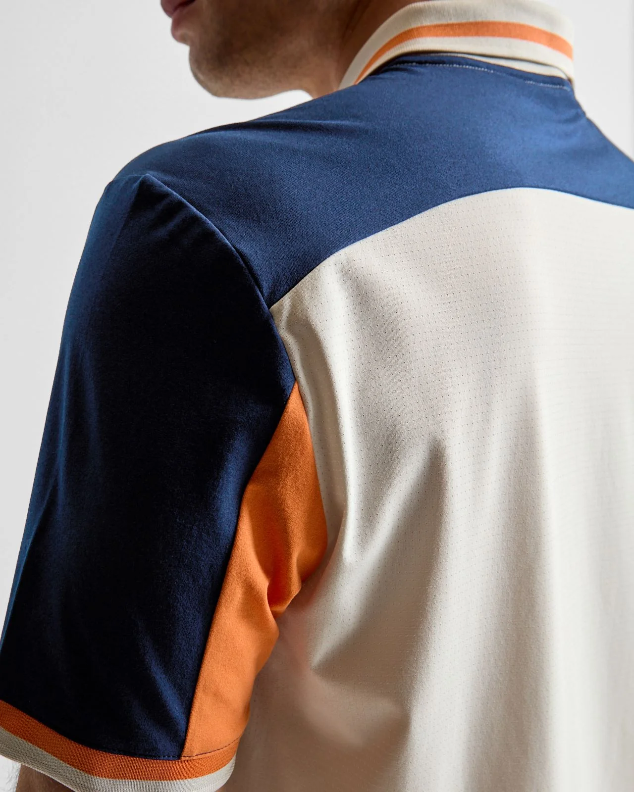 Beyond The Course Vent Twistknit Polo Orbit Grey/Collegiate Navy - Image 6