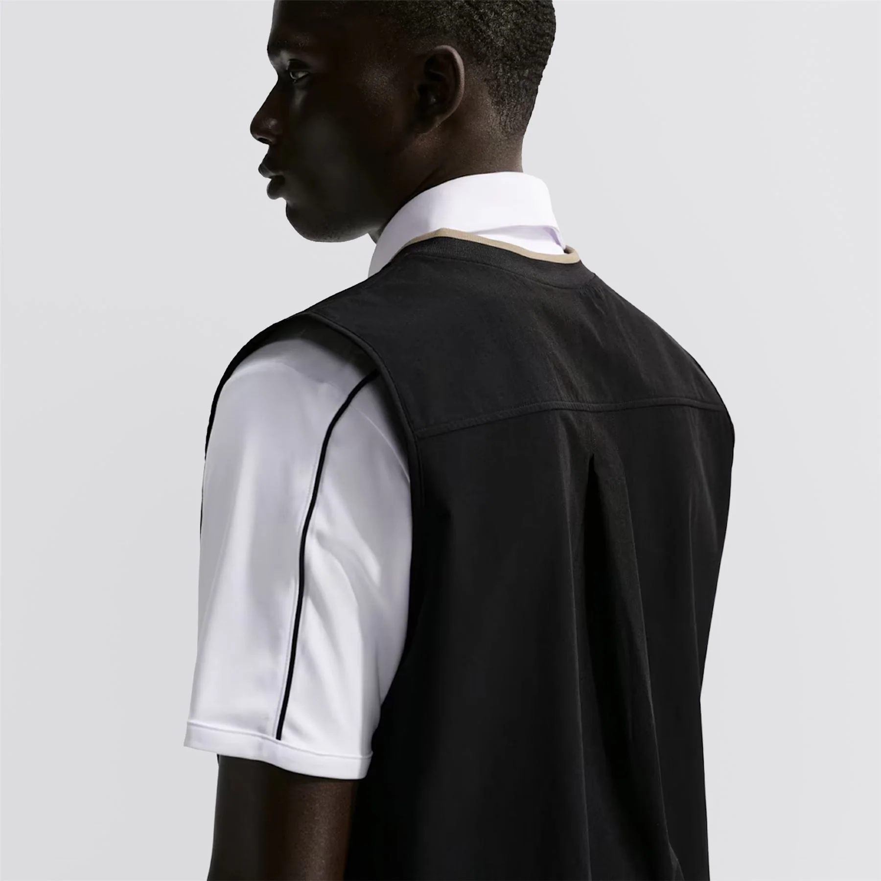 Dri-FIT Fairway Fresh Wind Vest Black/Limestone - Image 2