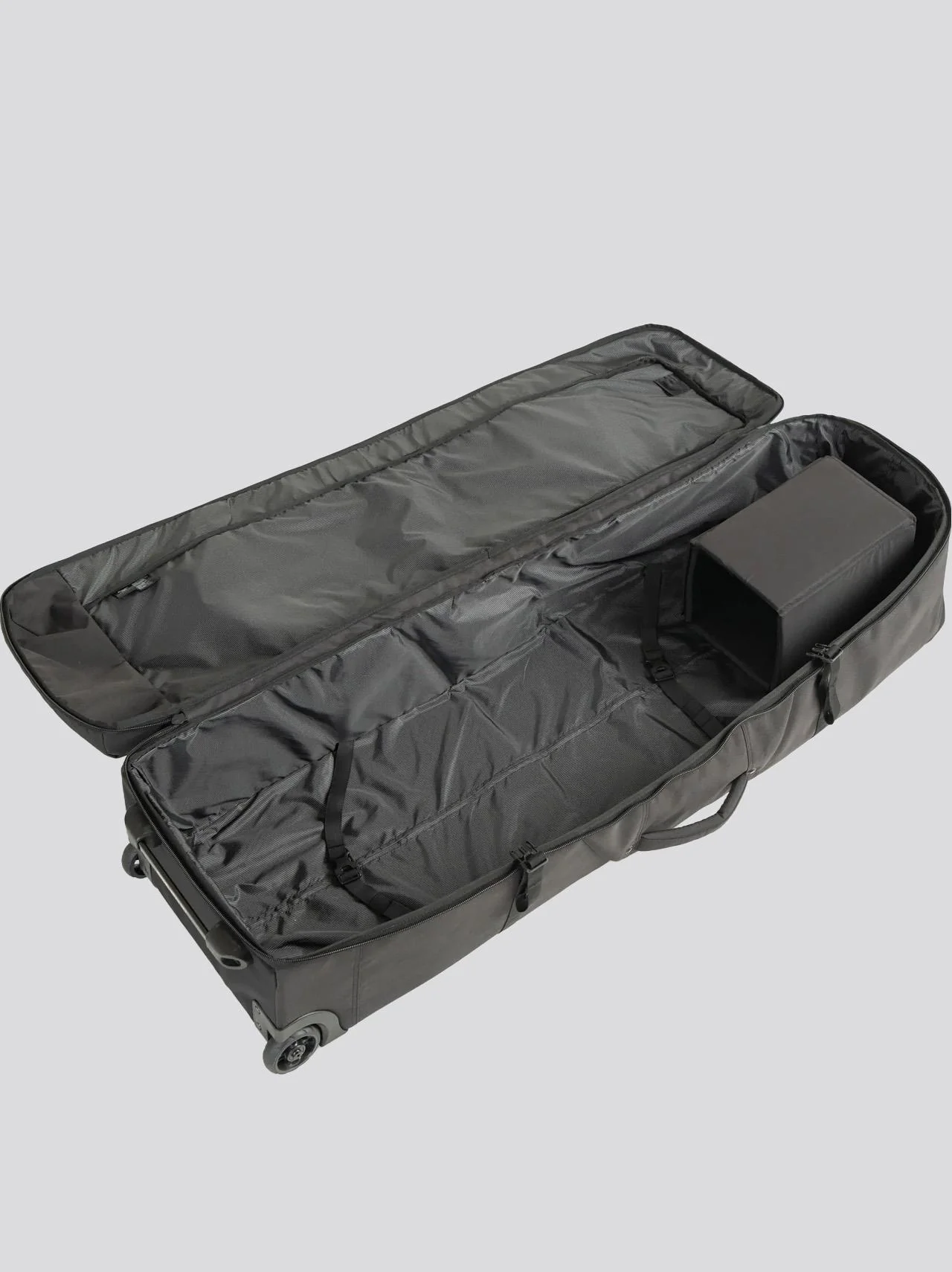 Heritage Golf Travel Wheelie Bag Black - Image 2