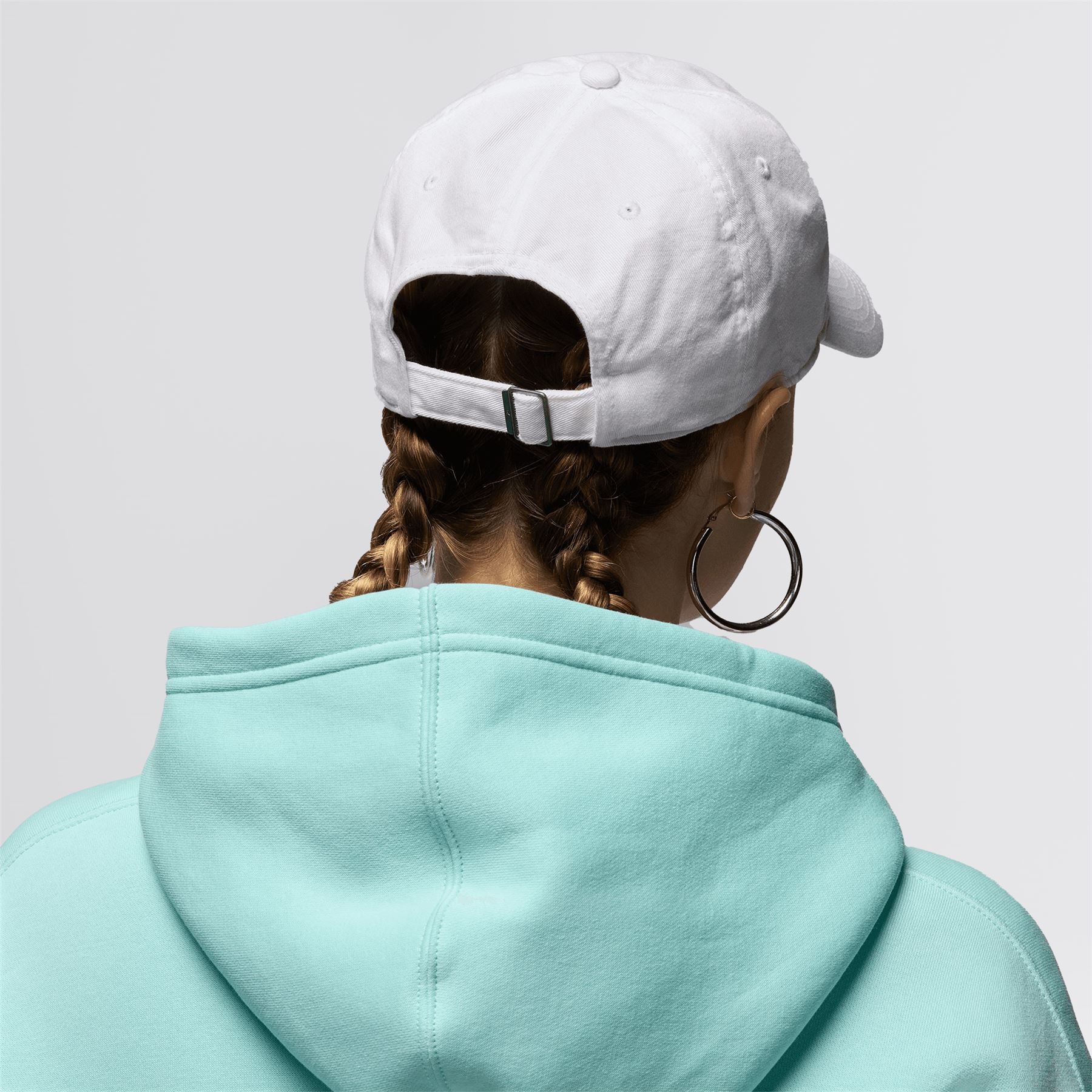 Jordan Club Unstructured Curved-Bill Hat White/Black - Image 5