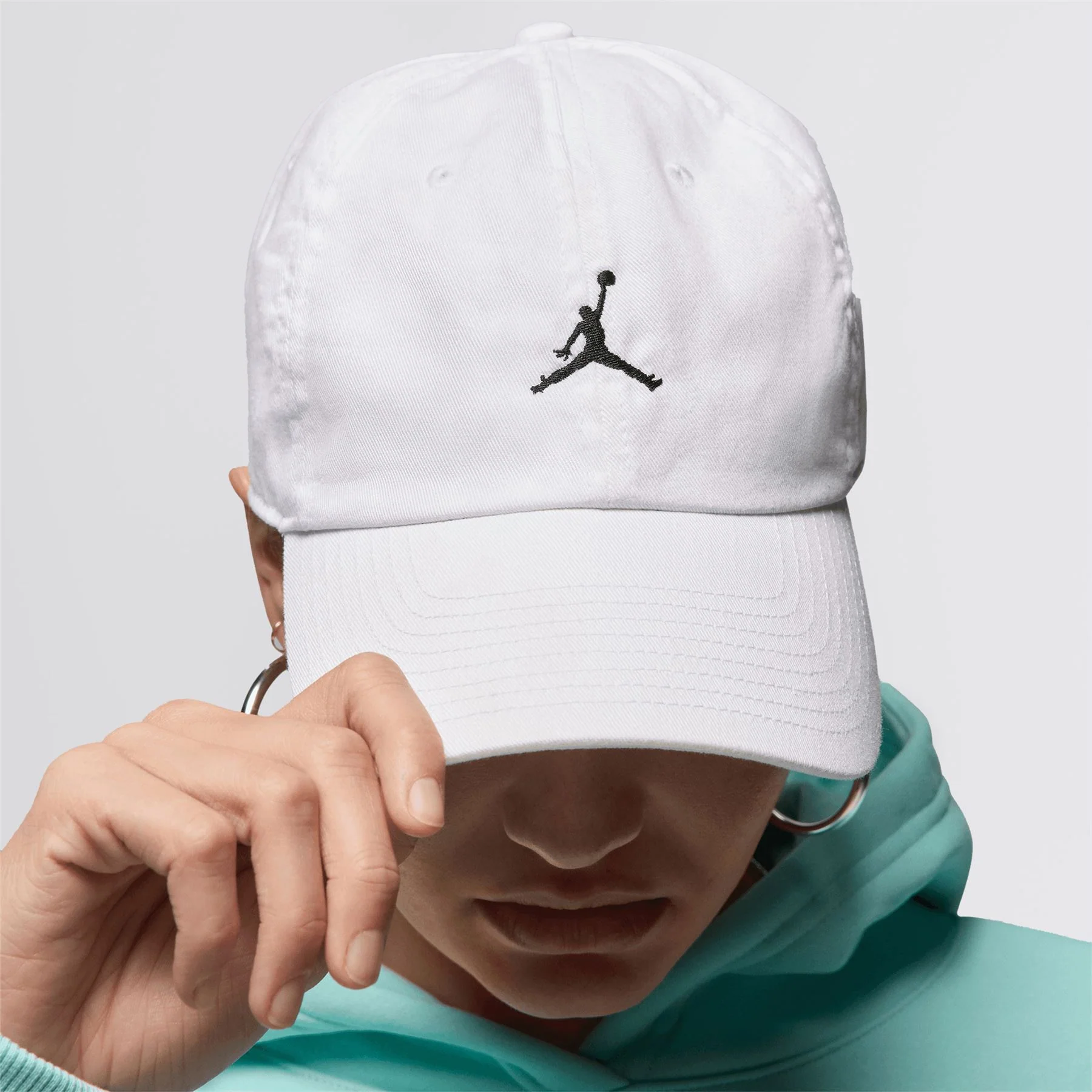 Jordan Club Unstructured Curved-Bill Hat White/Black - Image 6