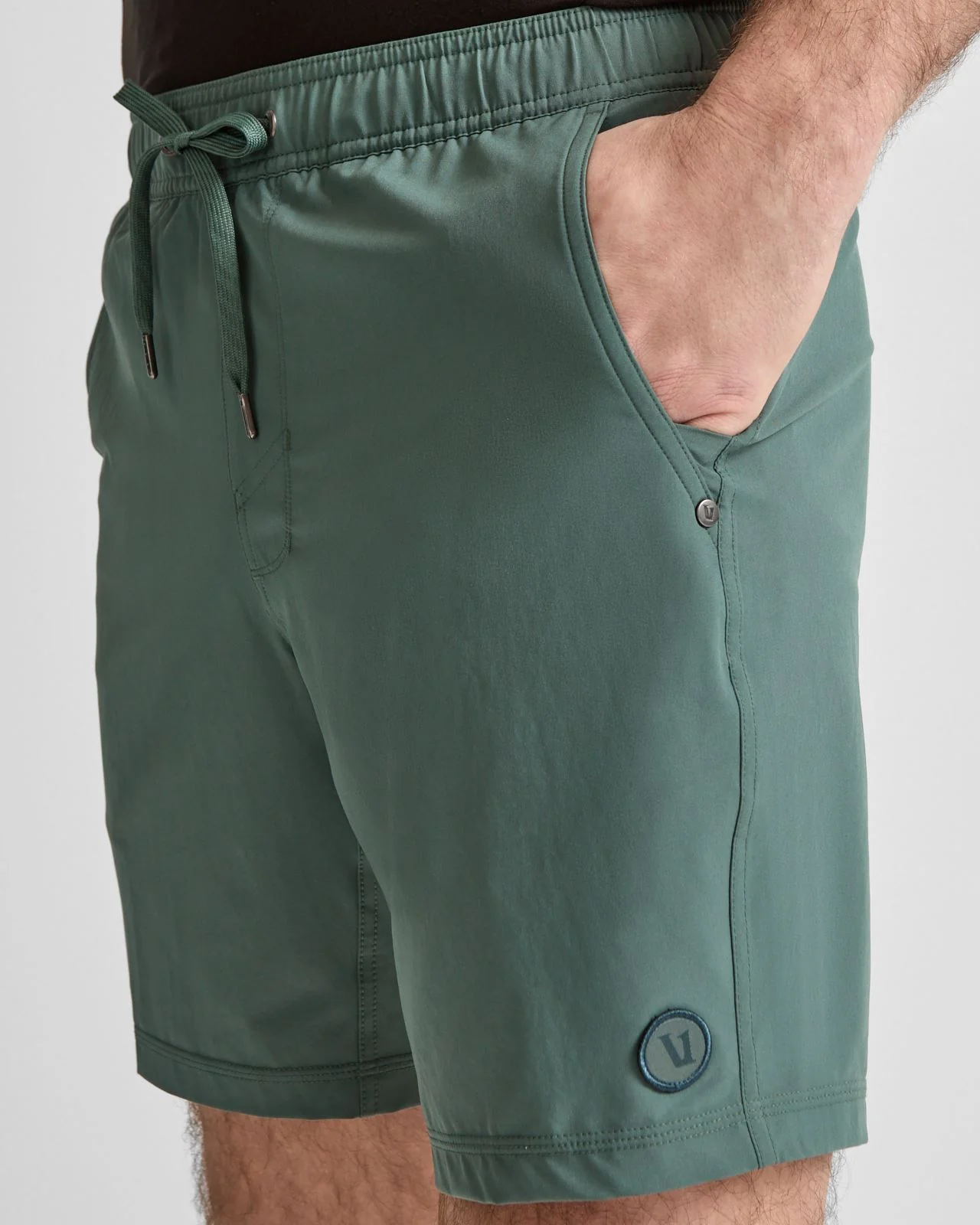 Kore 7-Inch Lined Short Agate Green Tonal - Image 5