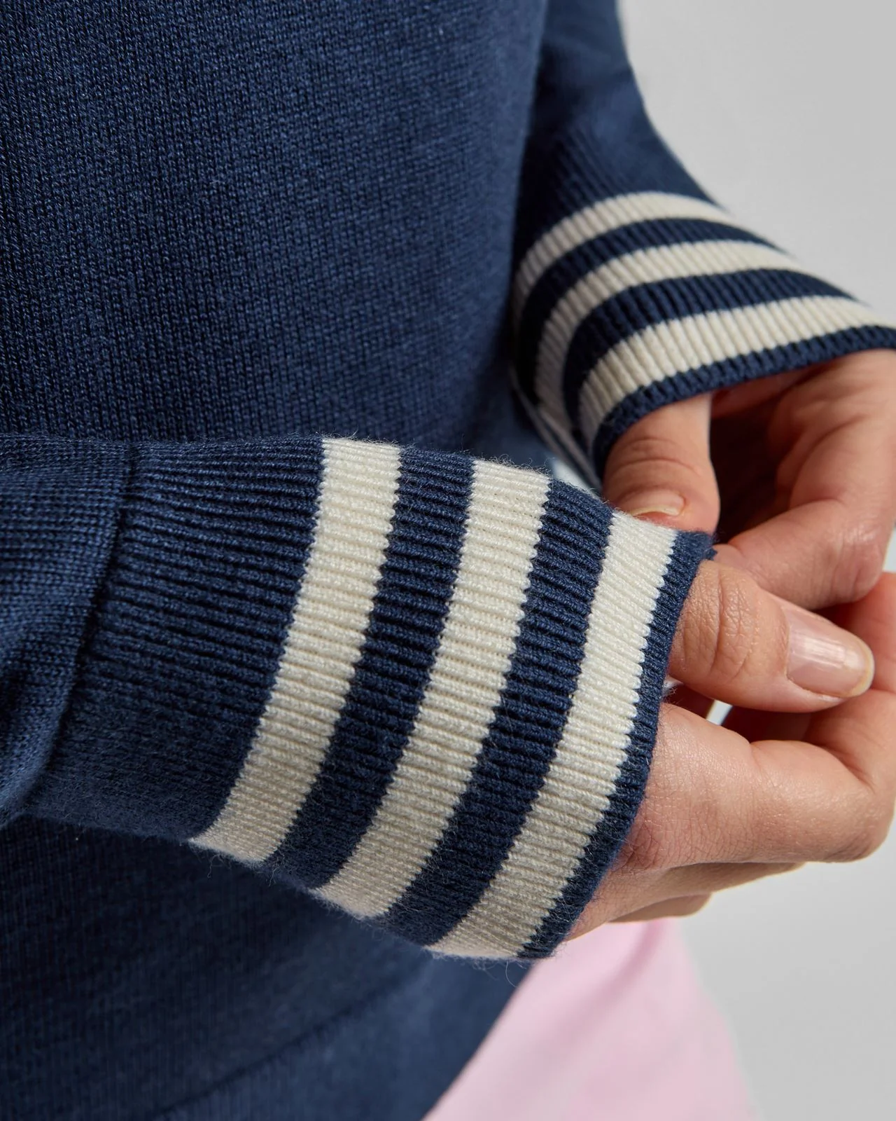 Originals Cashmere Sweater Night Indigo - Image 6