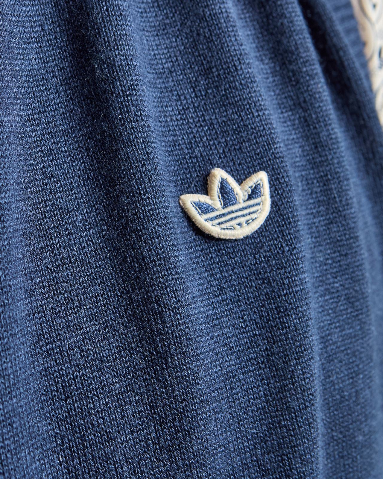 Originals Cashmere Vest Night Indigo - Image 5