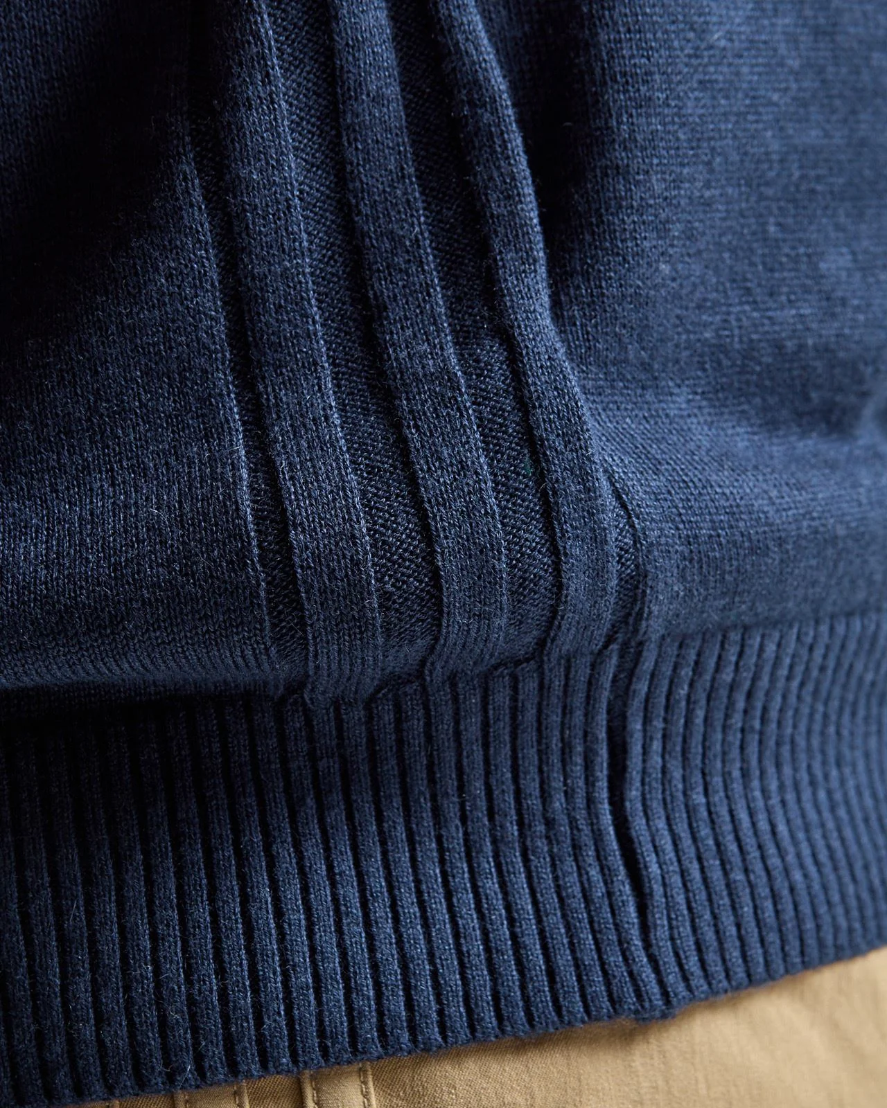 Originals Cashmere Vest Night Indigo - Image 6