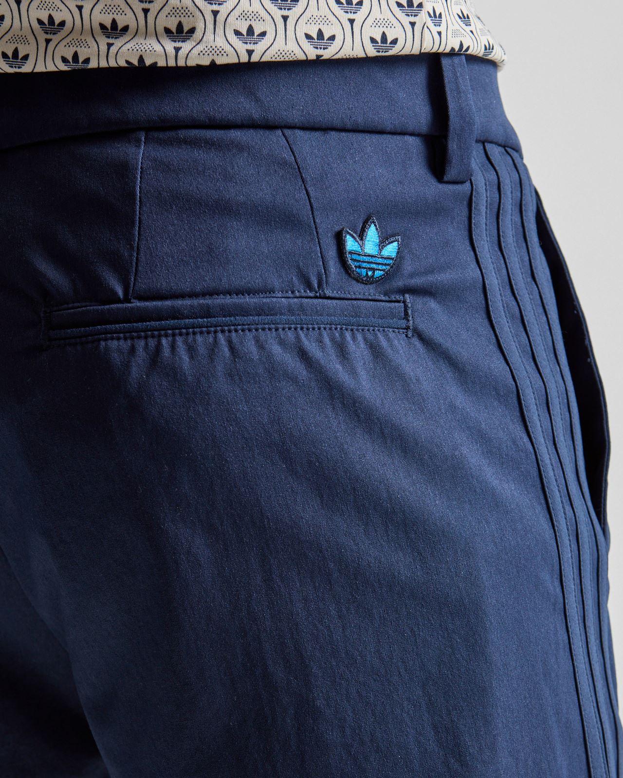 Originals Twistweave Shorts Night Indigo - Image 5