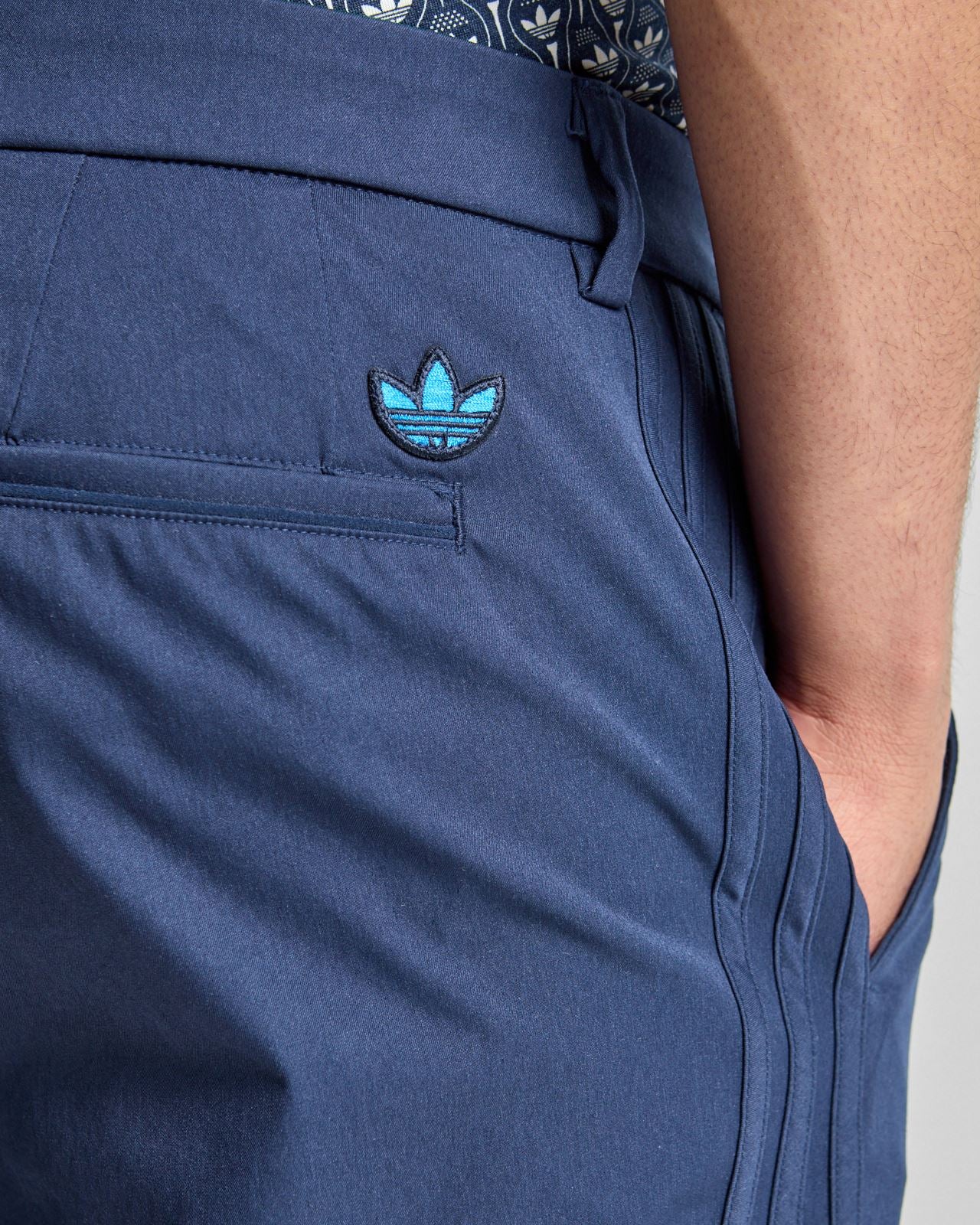 Originals Twistweave Trousers Night Indigo - Image 5