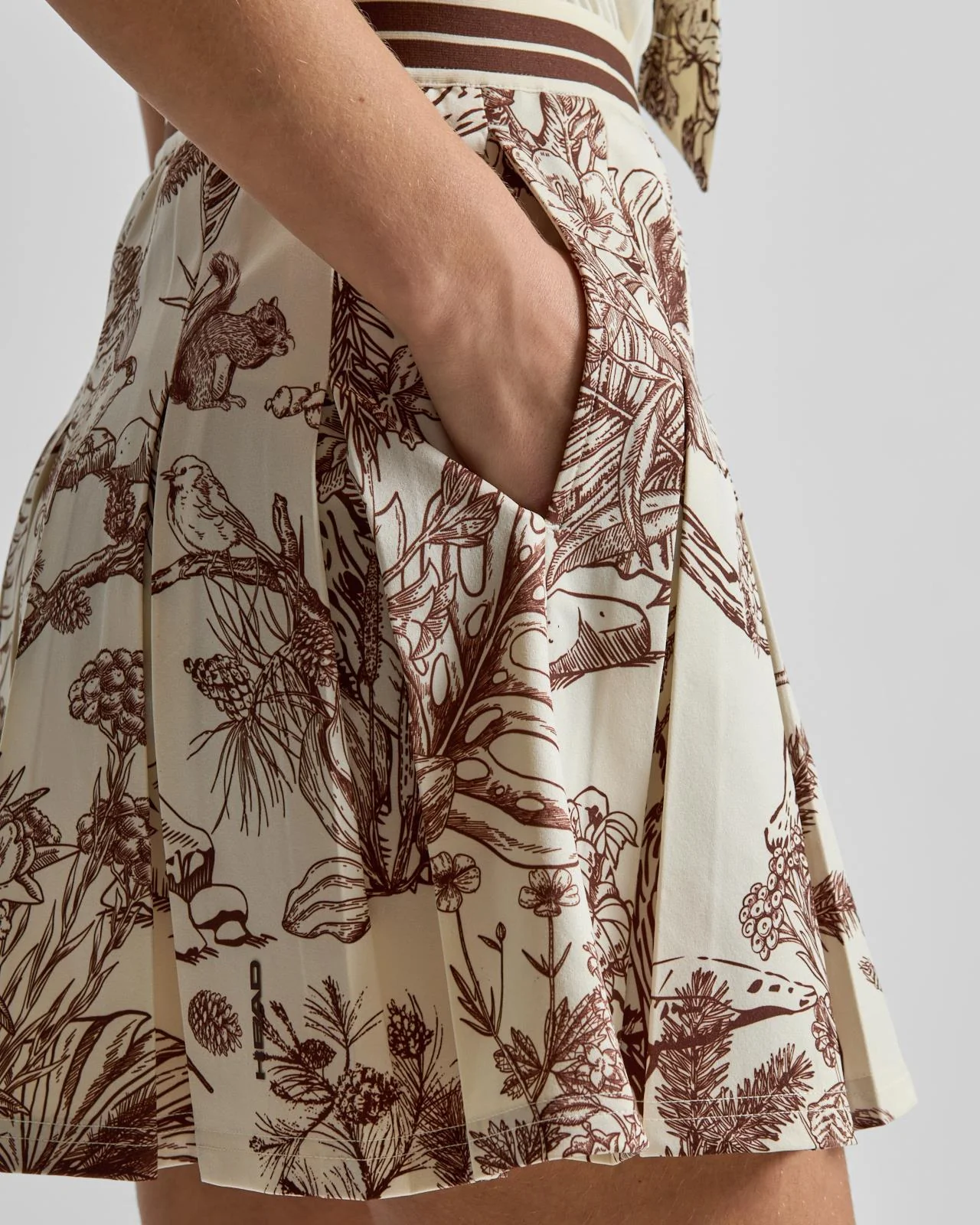 Pleat Skirt Brown Botanical - Image 5