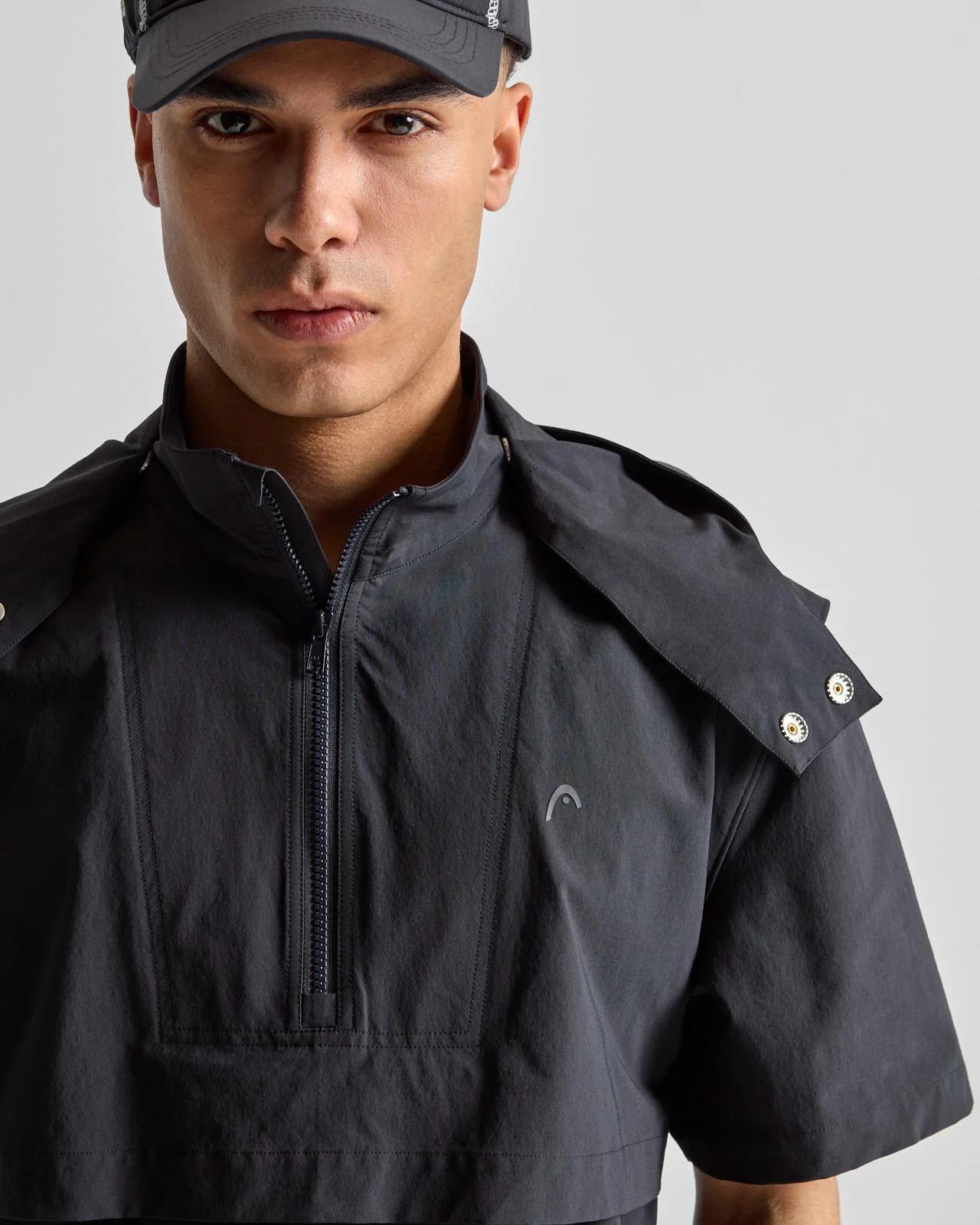 Short Sleeve Anorak Black - Image 6