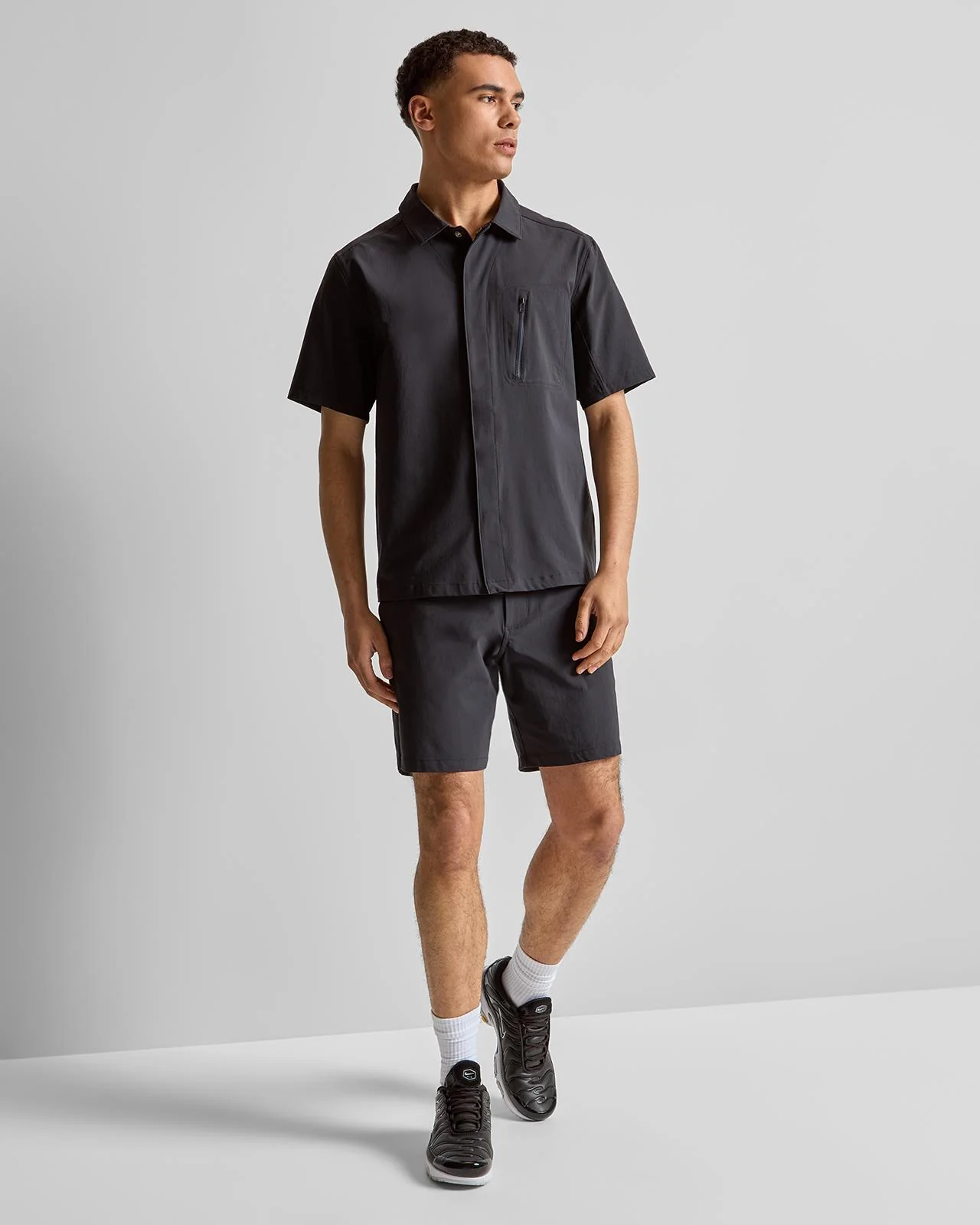 Signature Short Sleeve Shirt Black - Image 3