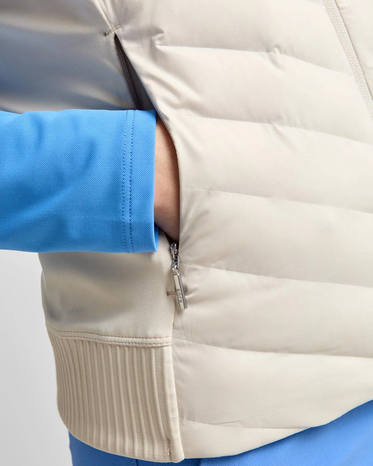 Sundance Hooded Gilet Oyster - Image 7