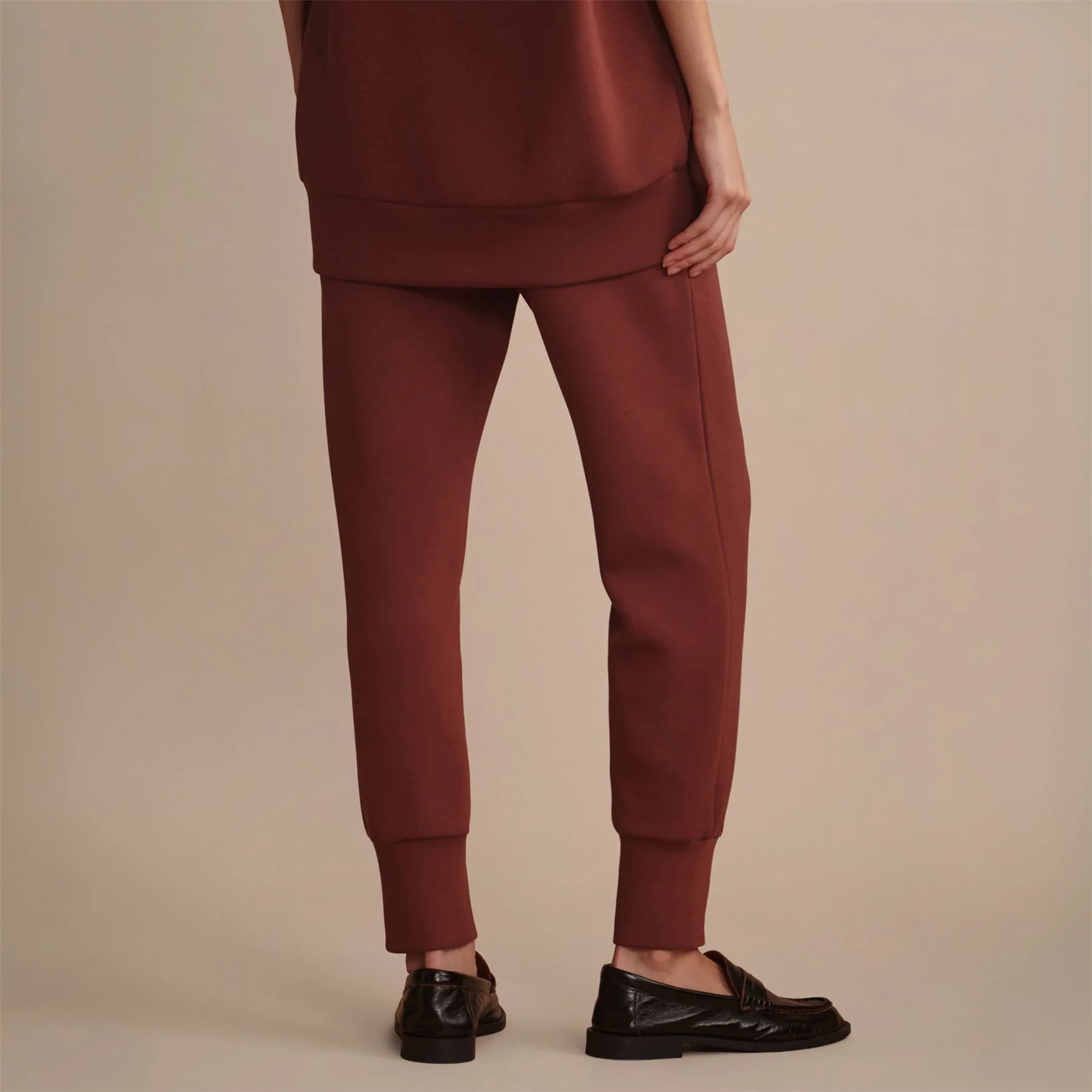 The Slim 27.5 Inch Cuff Pants Cinnamon - Image 2