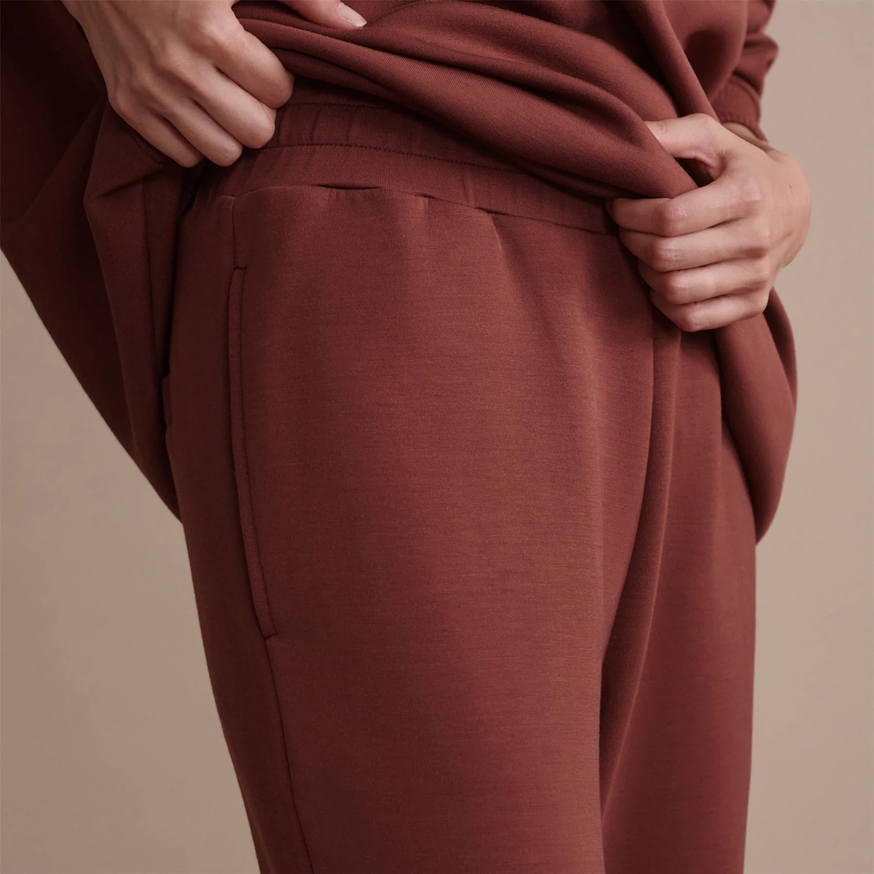 The Slim 27.5 Inch Cuff Pants Cinnamon - Image 5