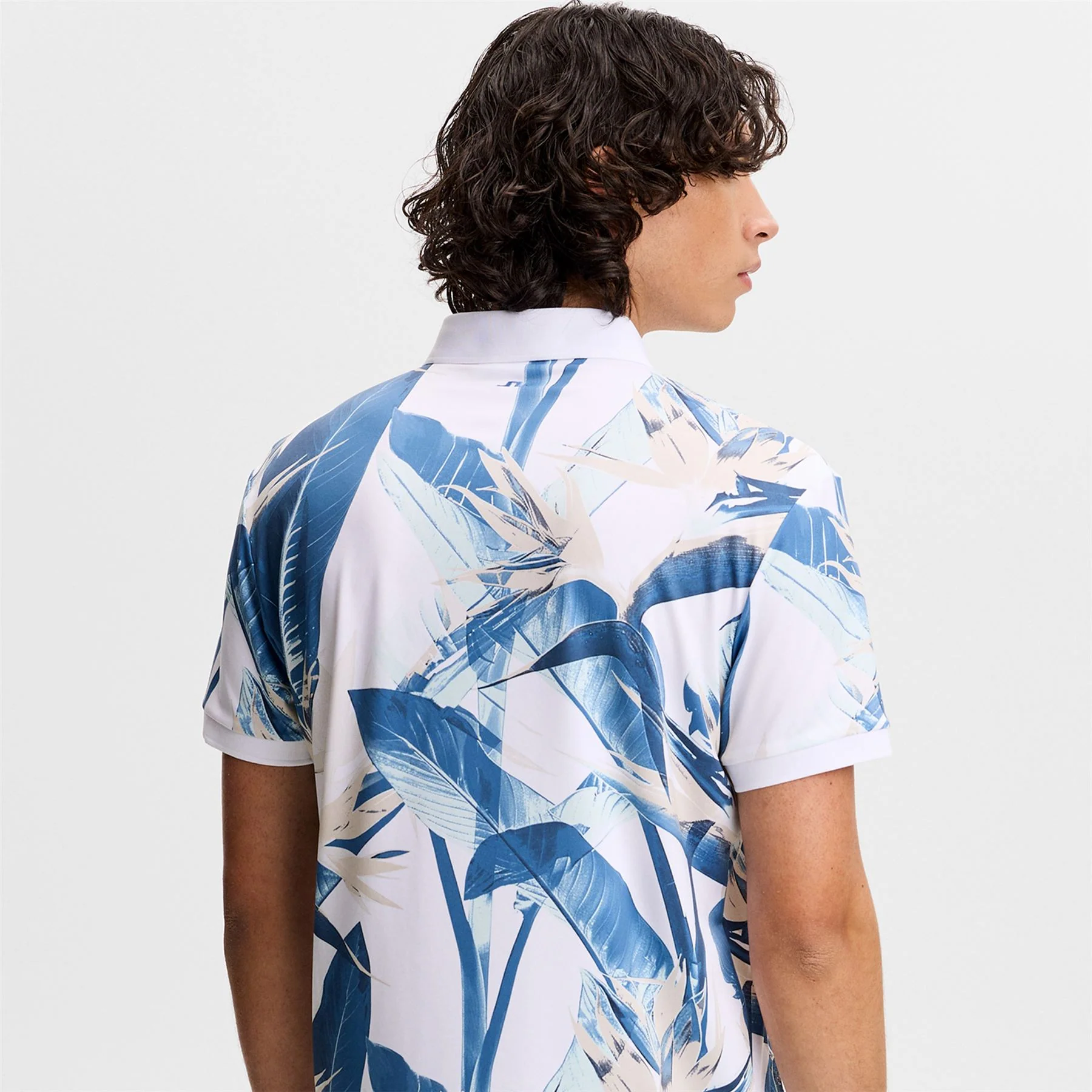 Tour Tech Print Polo Paradise Skylight - Image 2
